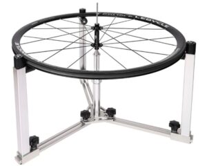Soporte para montaje y radiado de ruedas